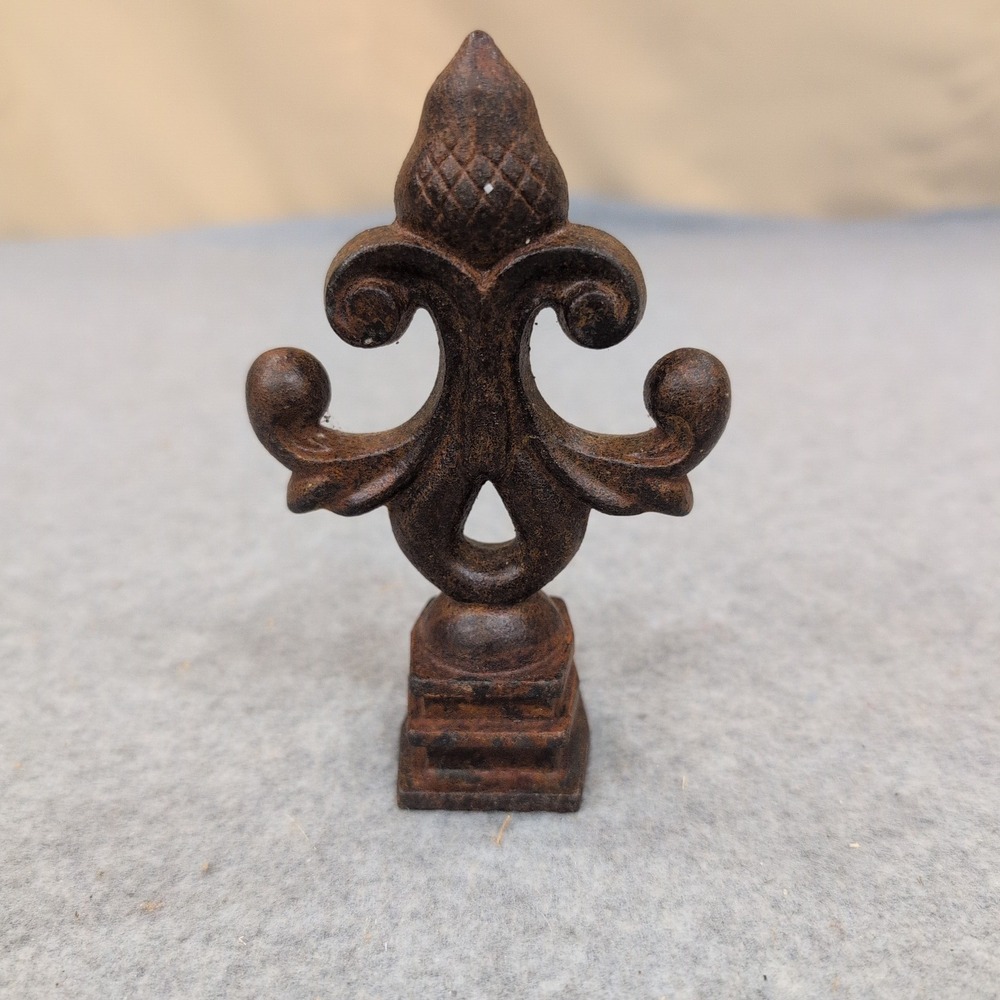 Vintage Cast Iron Fleur De Lis Acorn Fence Post Finial Gate Topper Rustic Brown - Picture 3 of 3